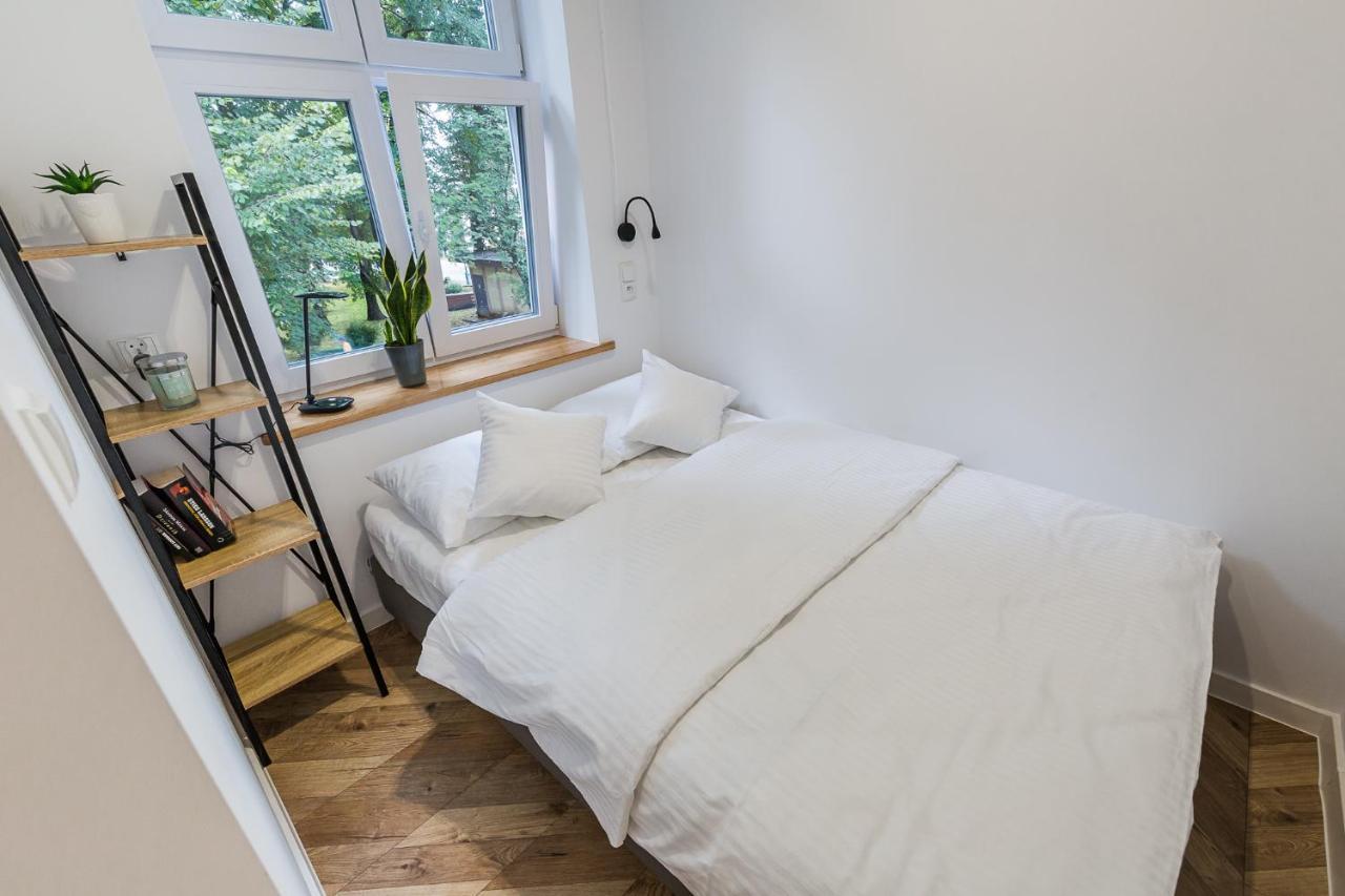 Ferienwohnung Apartament Na Plantach Lesko Exterior foto