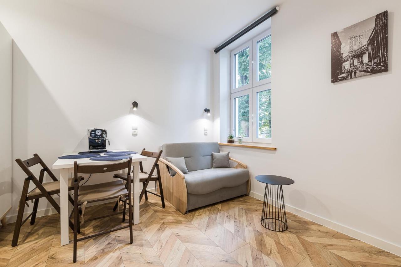 Ferienwohnung Apartament Na Plantach Lesko Exterior foto